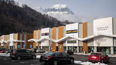 SALLANCHES L'Ile Roche, retail park au pied du Mont-Blanc